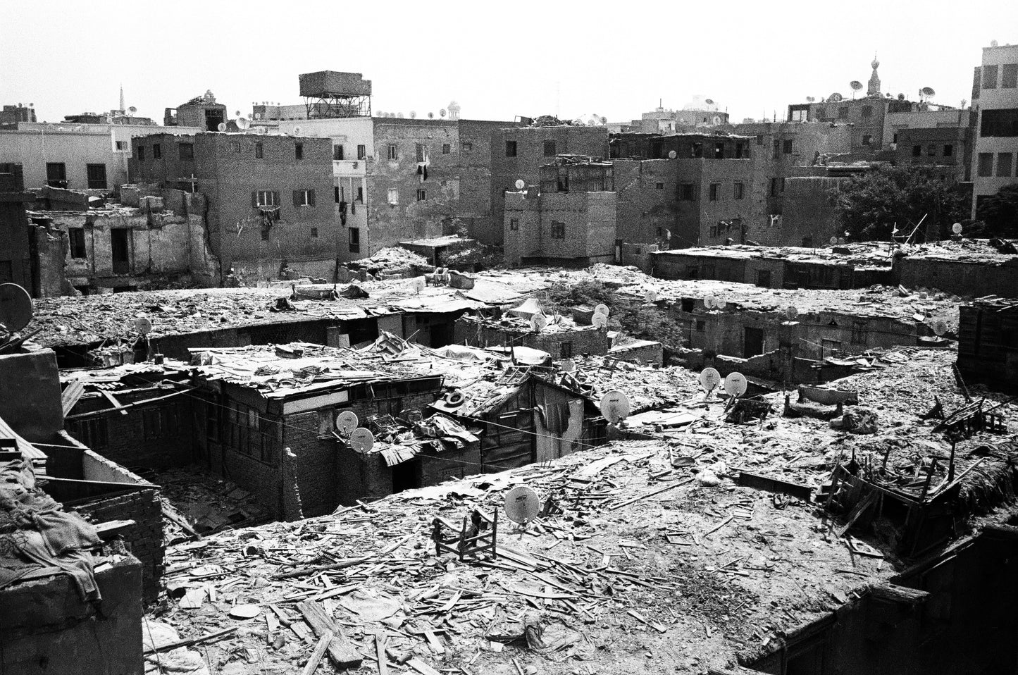 CAS Black Metropolis 100/200 - Experimental B&W ECN2 35mm Film - 27 Exposures