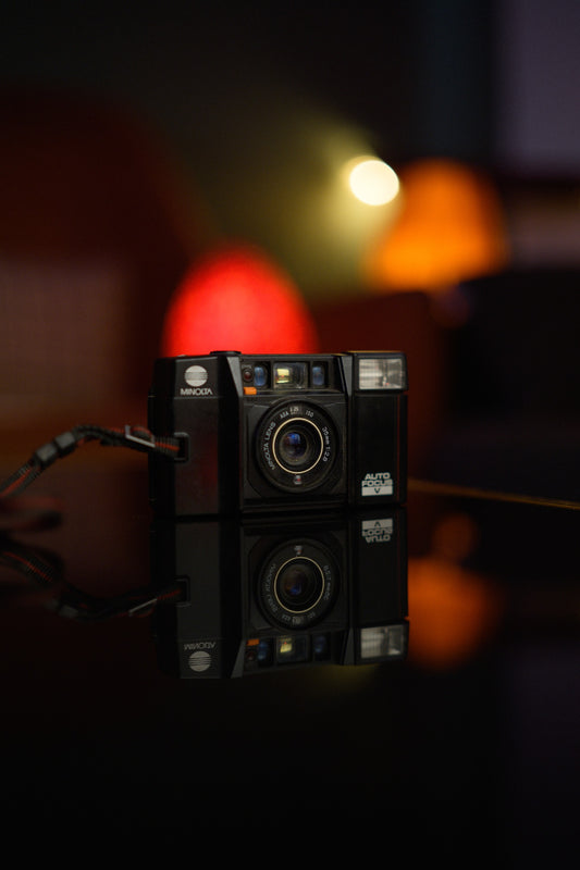 Minolta Auto Focus V - 35mm Film Camera