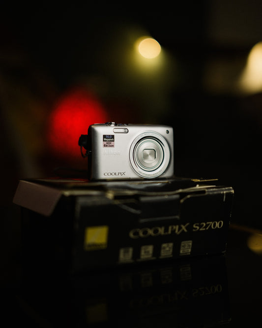 Nikon coolpix s2700 digicam