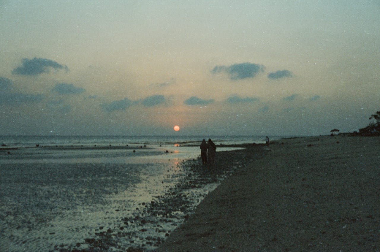 Dune 100T - Experimental ECN2 Film - 27 Exposures