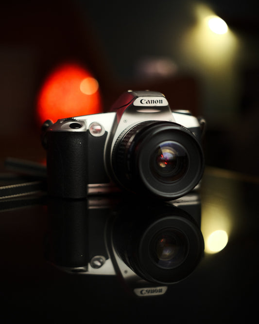 Canon eos 500n w/ 35-80mm f4-5.6 - 35mm Film Camera