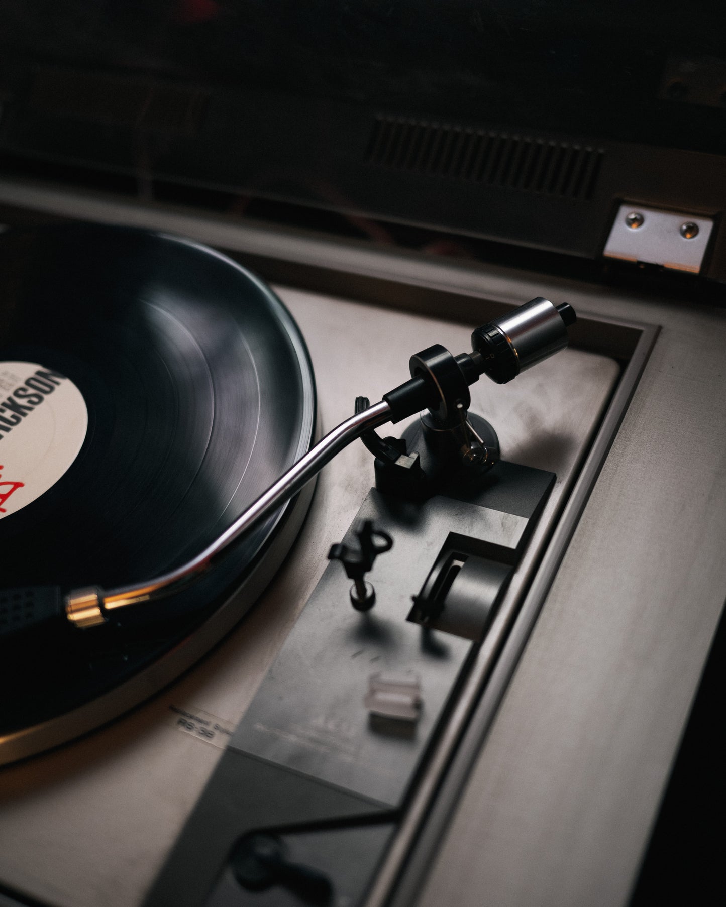 [Complete Sound System] Akai ac3800 Amplifier + Built-in Vinyl pickup with Akai Speakers