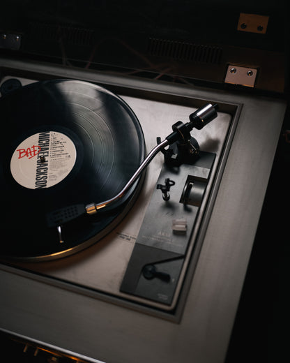 [Complete Sound System] Akai ac3800 Amplifier + Built-in Vinyl pickup with Akai Speakers