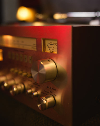 [Complete Sound System] Akai ac3800 Amplifier + Built-in Vinyl pickup with Akai Speakers