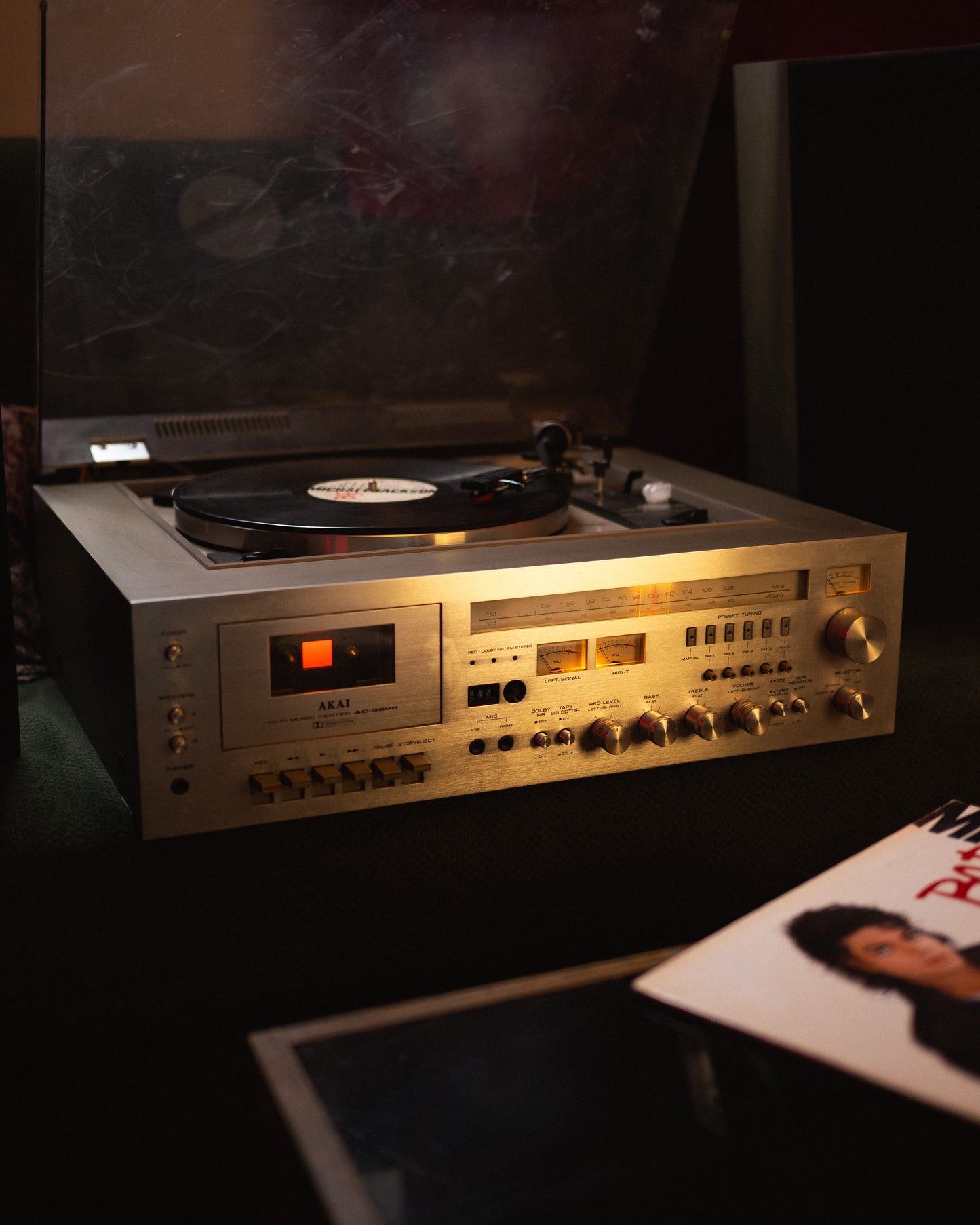 [Complete Sound System] Akai ac3800 Amplifier + Built-in Vinyl pickup with Akai Speakers