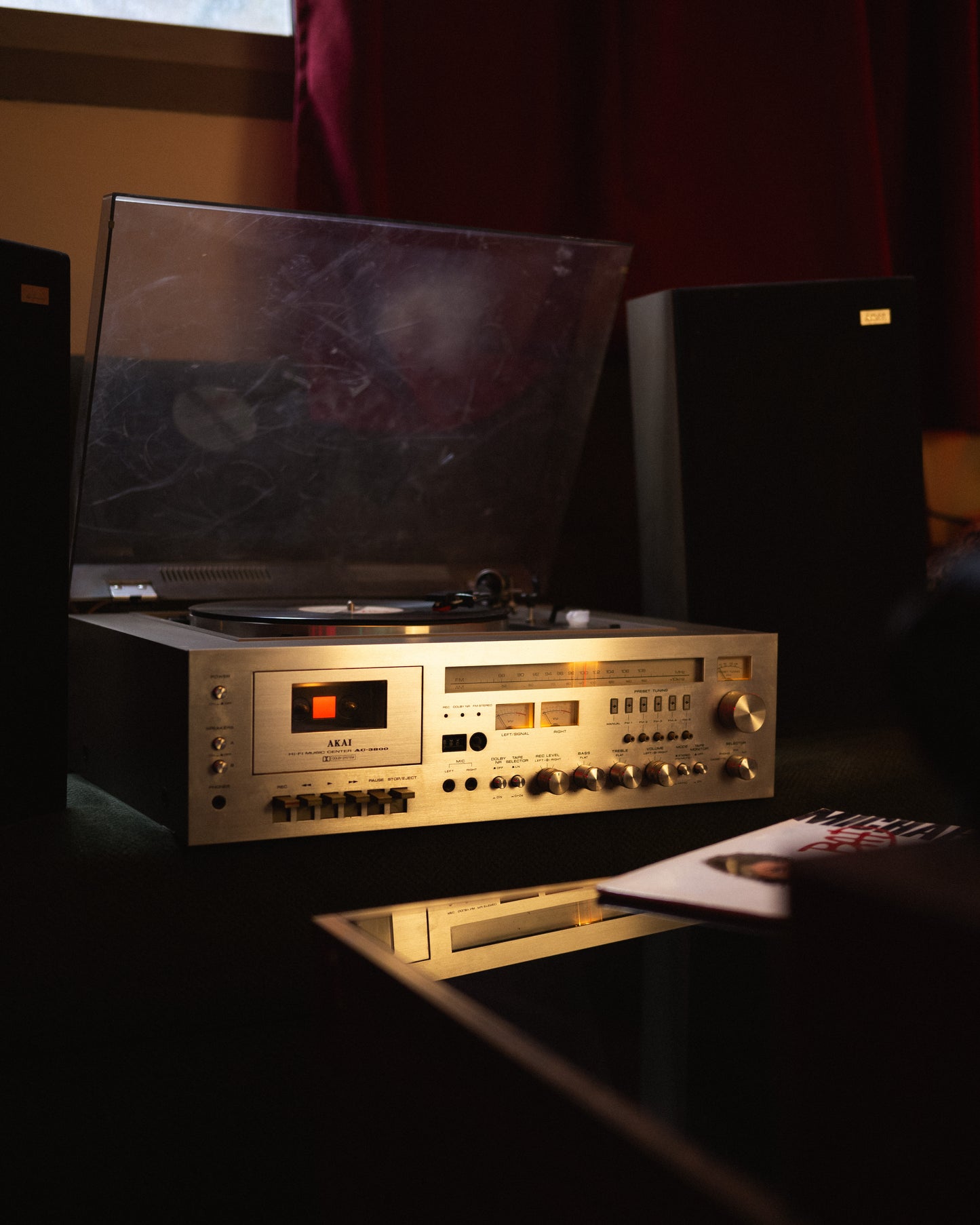 [Complete Sound System] Akai ac3800 Amplifier + Built-in Vinyl pickup with Akai Speakers