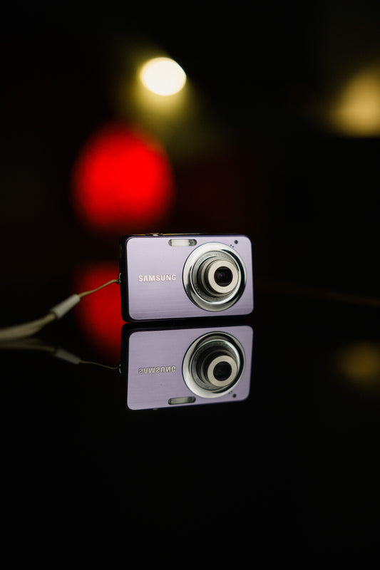 Samsung ST30 Digicam - Lens flaps dont close fully, doesnt affect function.